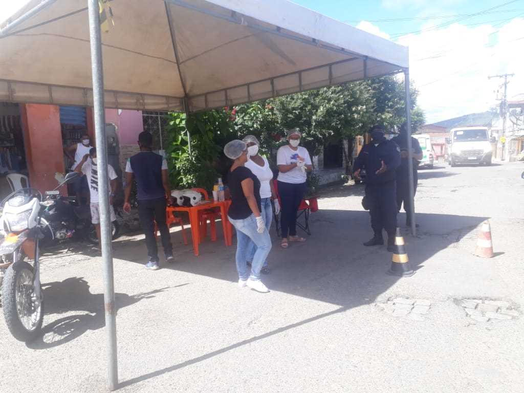 Camacã: Prefeitura reforça barreiras em entradas da cidade

